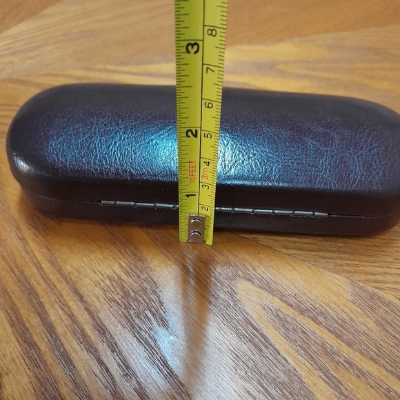 Plastic Eyeglass Frames With Brown Hardshell Case Size:OS Unknown - Picture 4 of 6